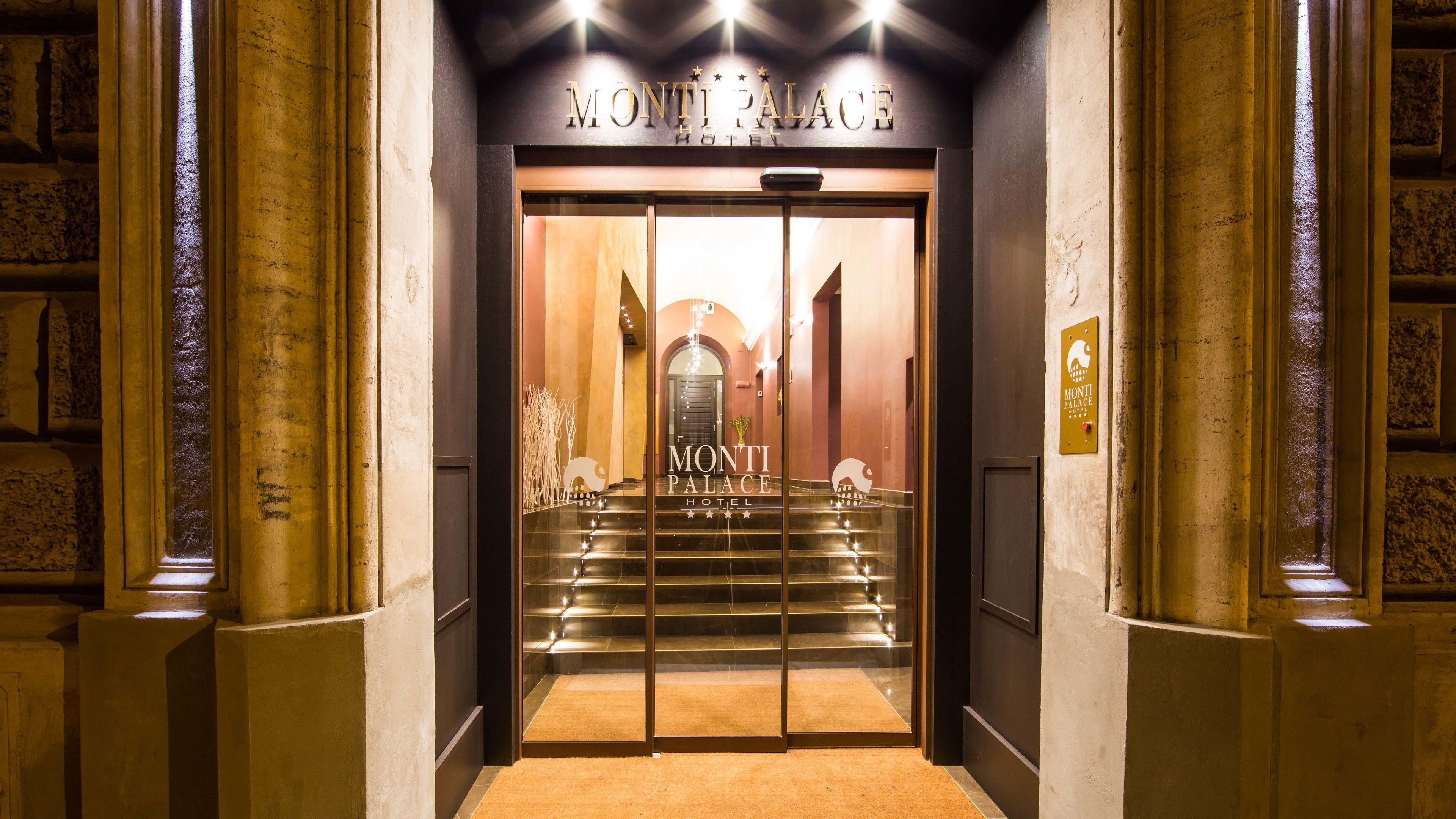 Monti Palace Hotel — Fotos 1